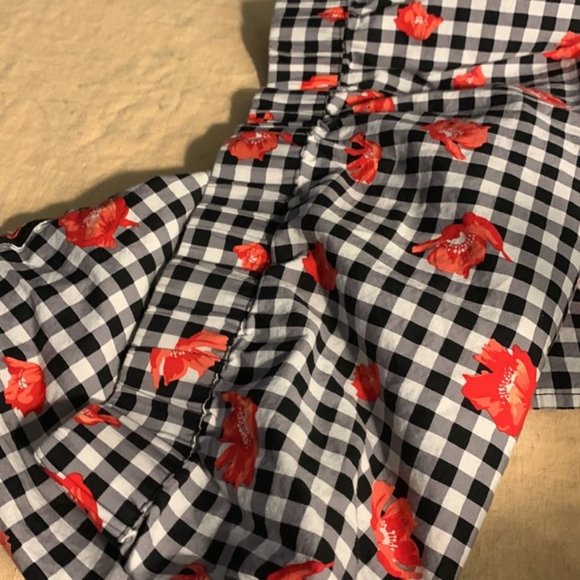 Large Joe Fresh checkered skirt with flowers - Picture 3 of 4